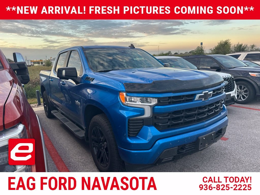 Used 2024 Glacier Blue Metallic Chevrolet RST image 1