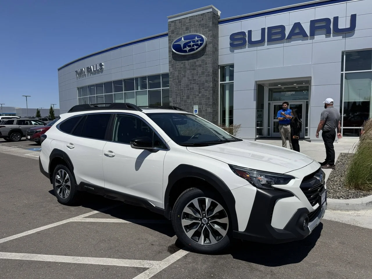 2023 Subaru Outback Limited's photo