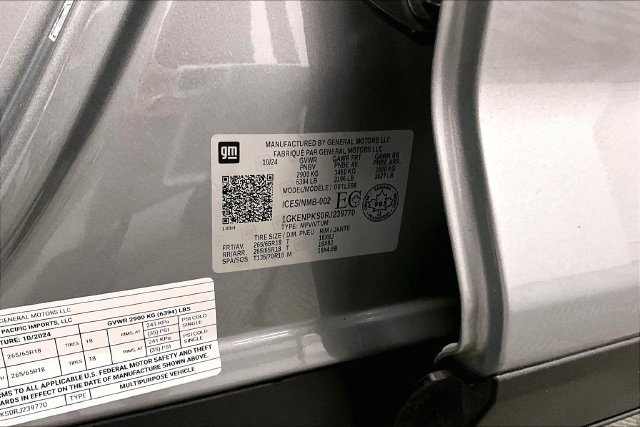 Used 2024 Sterling Metallic GMC AT4 image 41