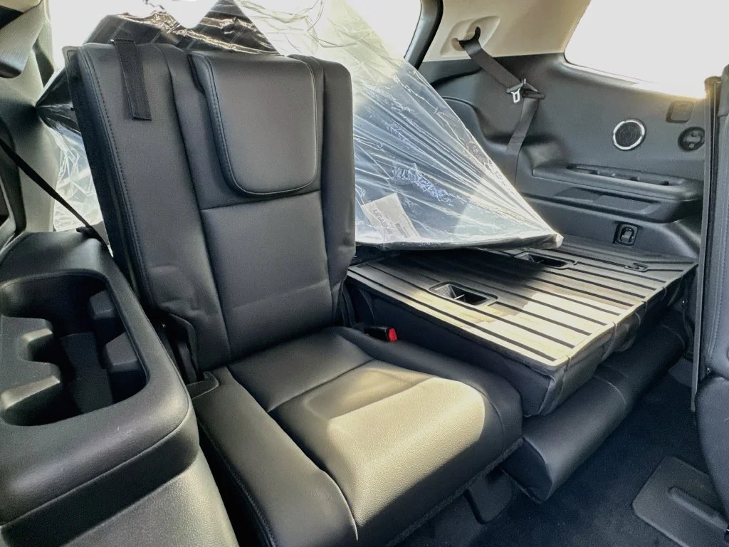 New 2027 Silver Subaru Onyx Edition Touring image 35