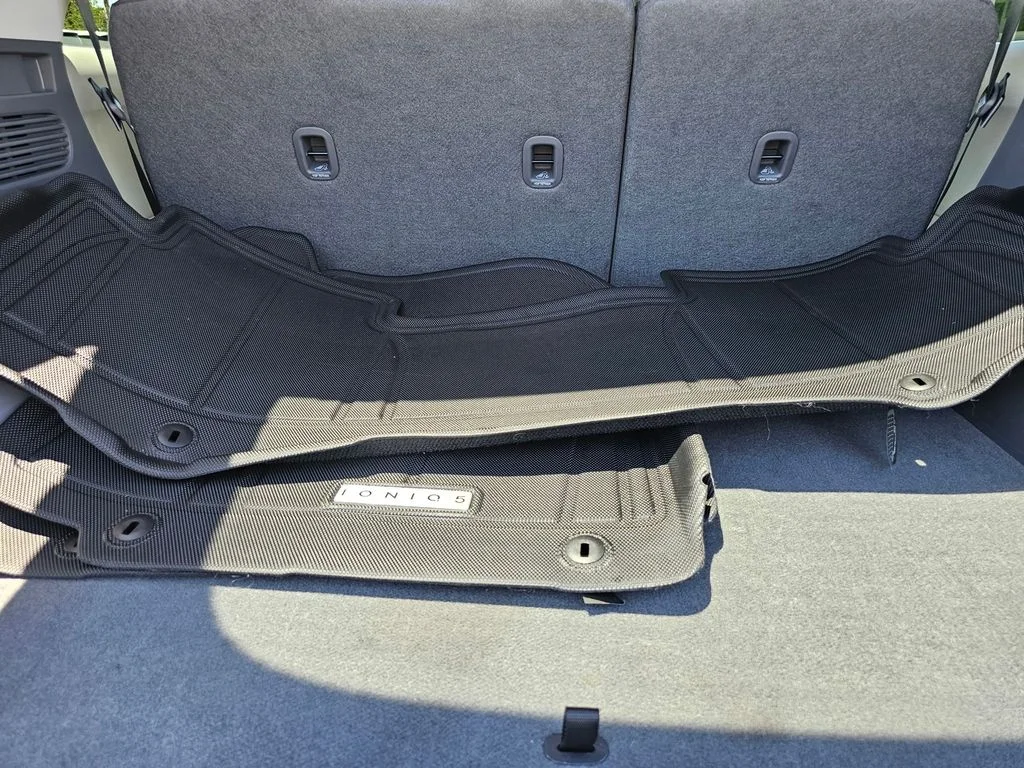 Used 2024 Blue Hyundai SEL image 17