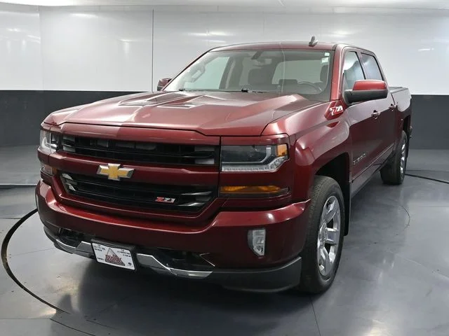 Used 2016 Red Chevrolet LT image 11