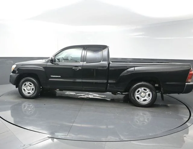 Used 2013 Black Toyota Base image 4