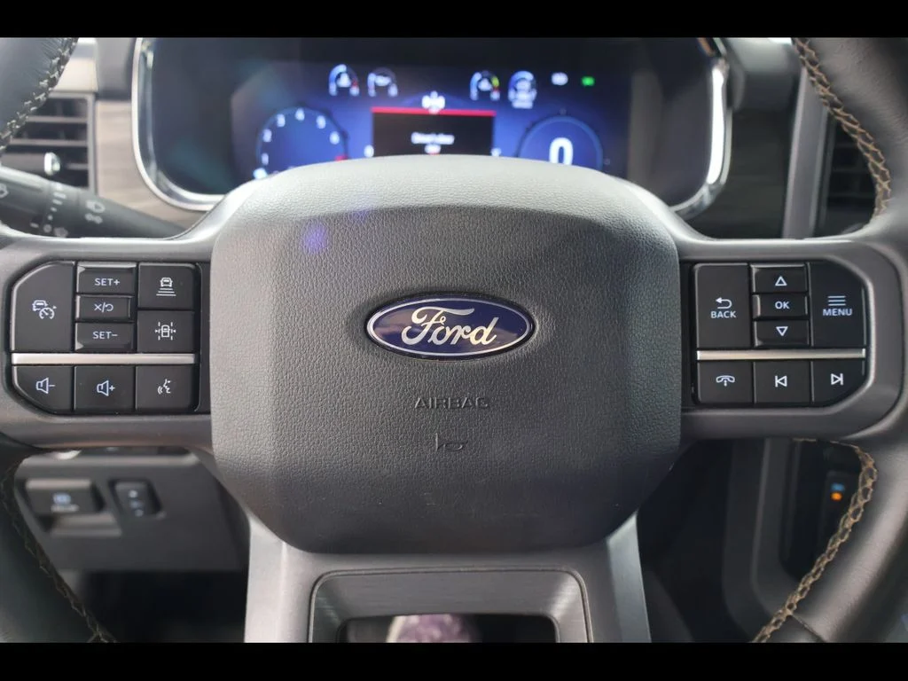 Used 2025 Gray Ford Lariat image 20