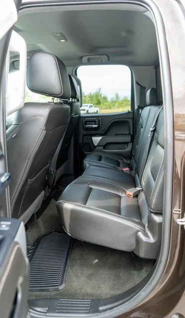 Used 2018 HAVANA METALLIC Chevrolet LT image 11