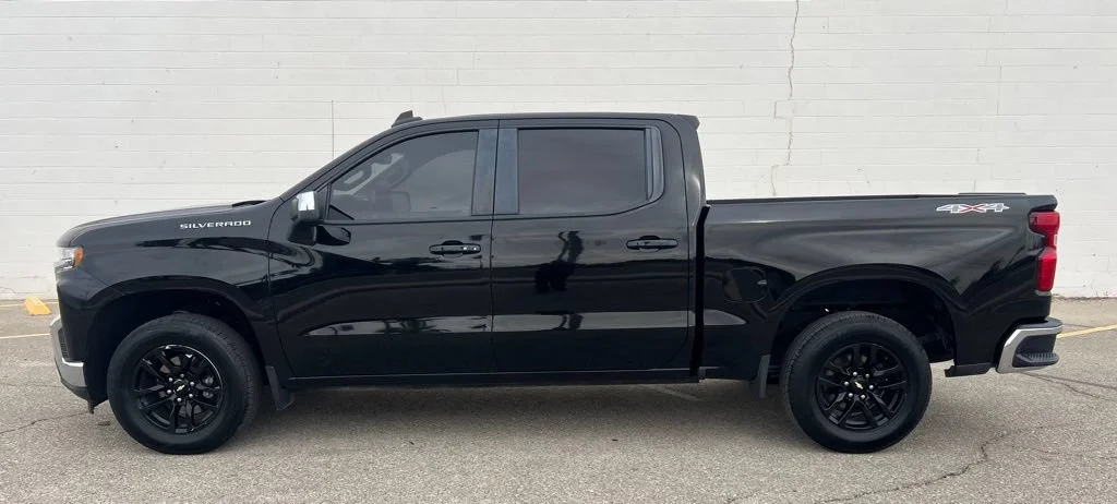 Used 2021 Black Chevrolet LT image 2