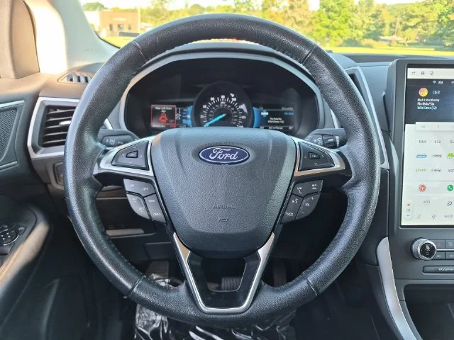 Used 2024 Red Ford SEL image 31