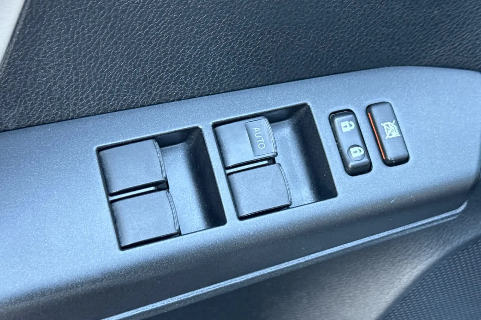 Used 2017 Silver Sky Metallic Toyota XLE image 13