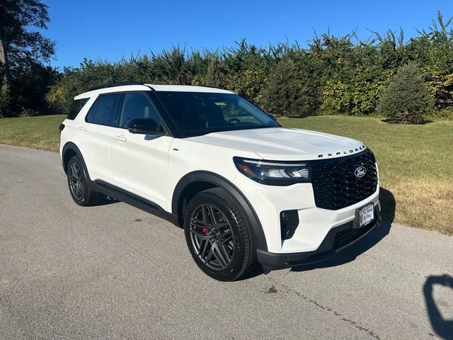 2027 Ford Explorer ST-Line