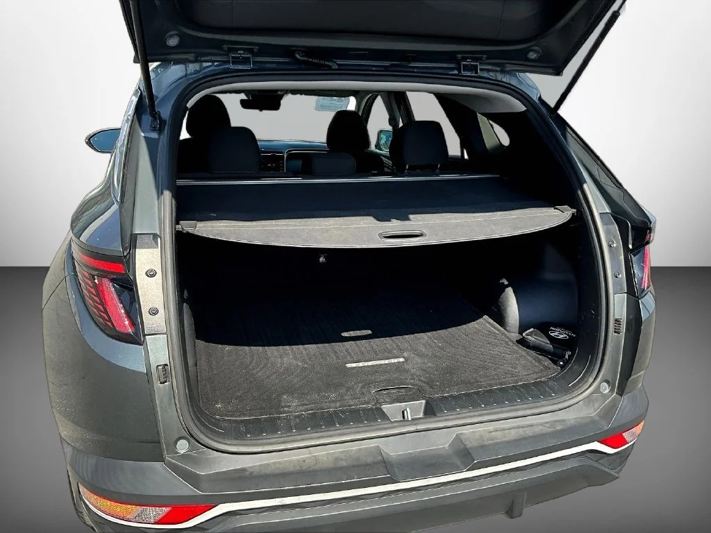 Used 2022 Gray Hyundai SEL image 7