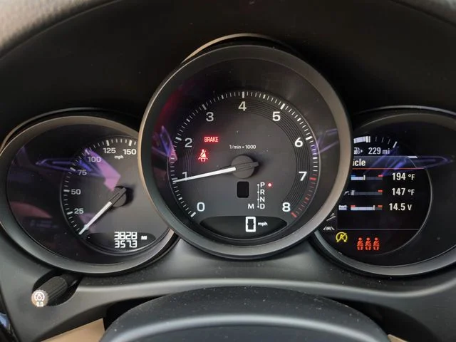 2025 Porsche Macan T - Photo 7
