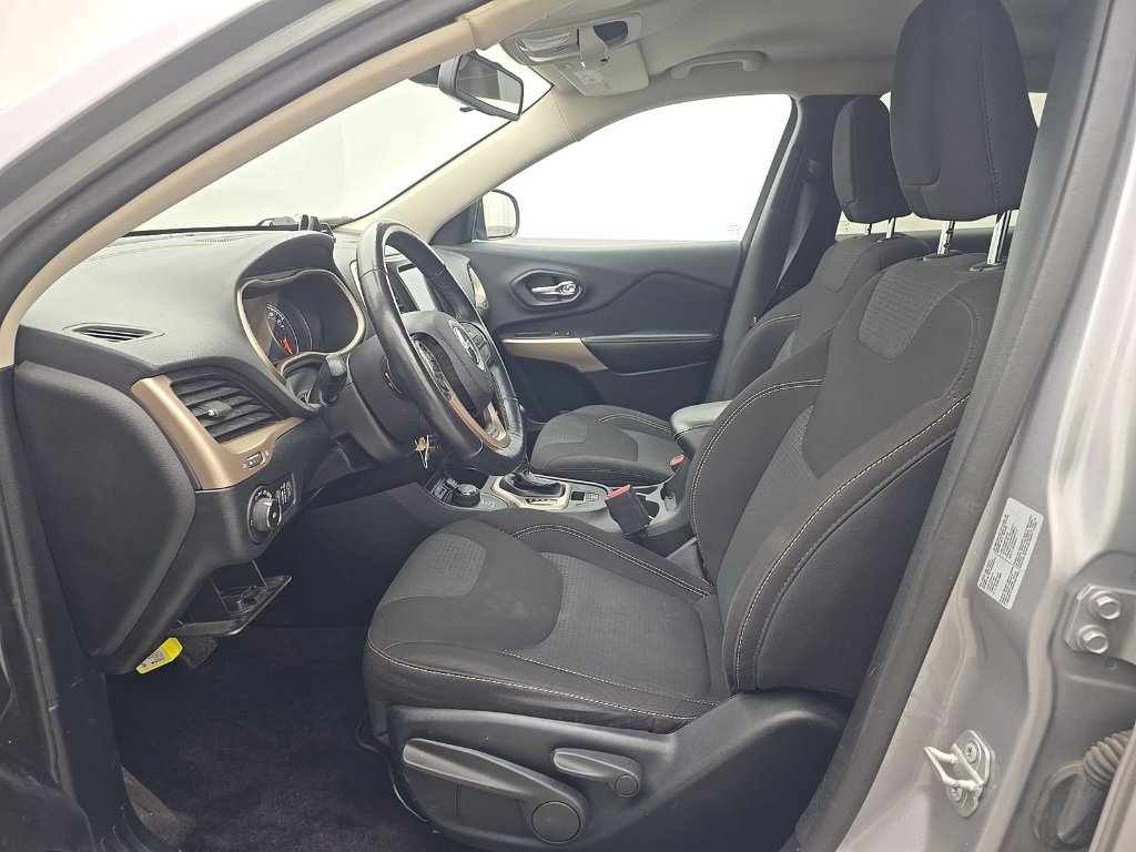 Used 2017 Billet Metallic Jeep North image 5