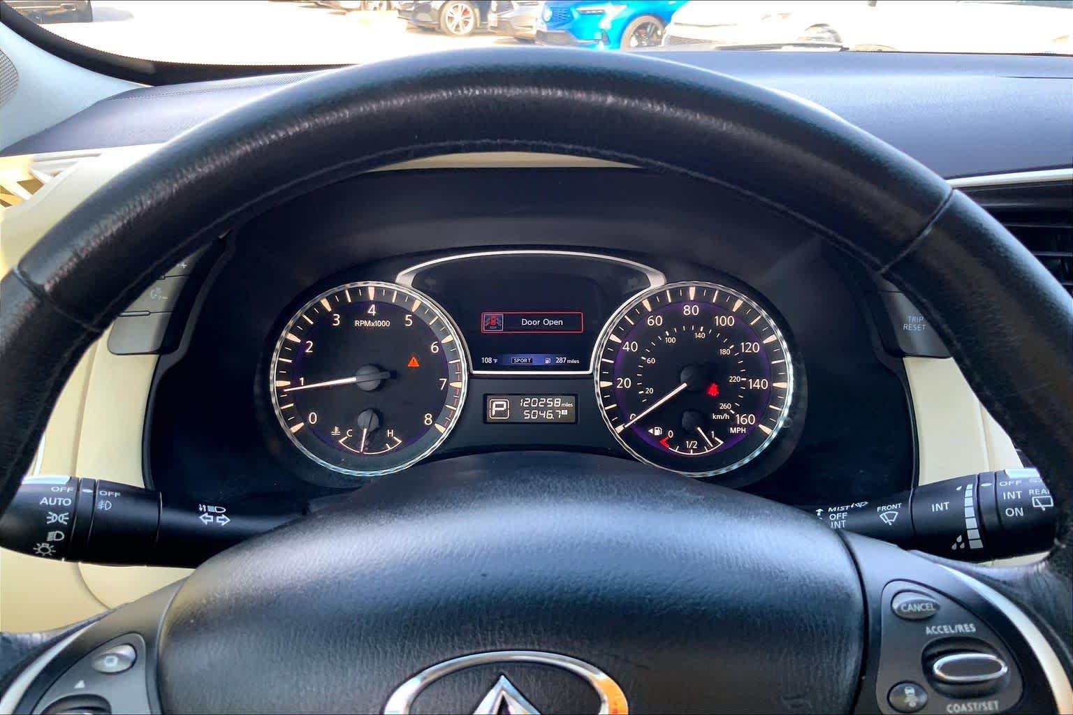 Used 2015 Hermosa Blue INFINITI  image 24