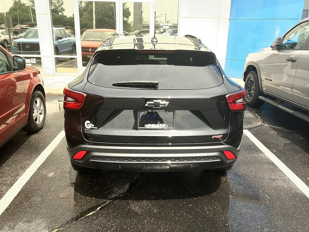 Used 2025 Mosaic Black Metallic Chevrolet RS image 6