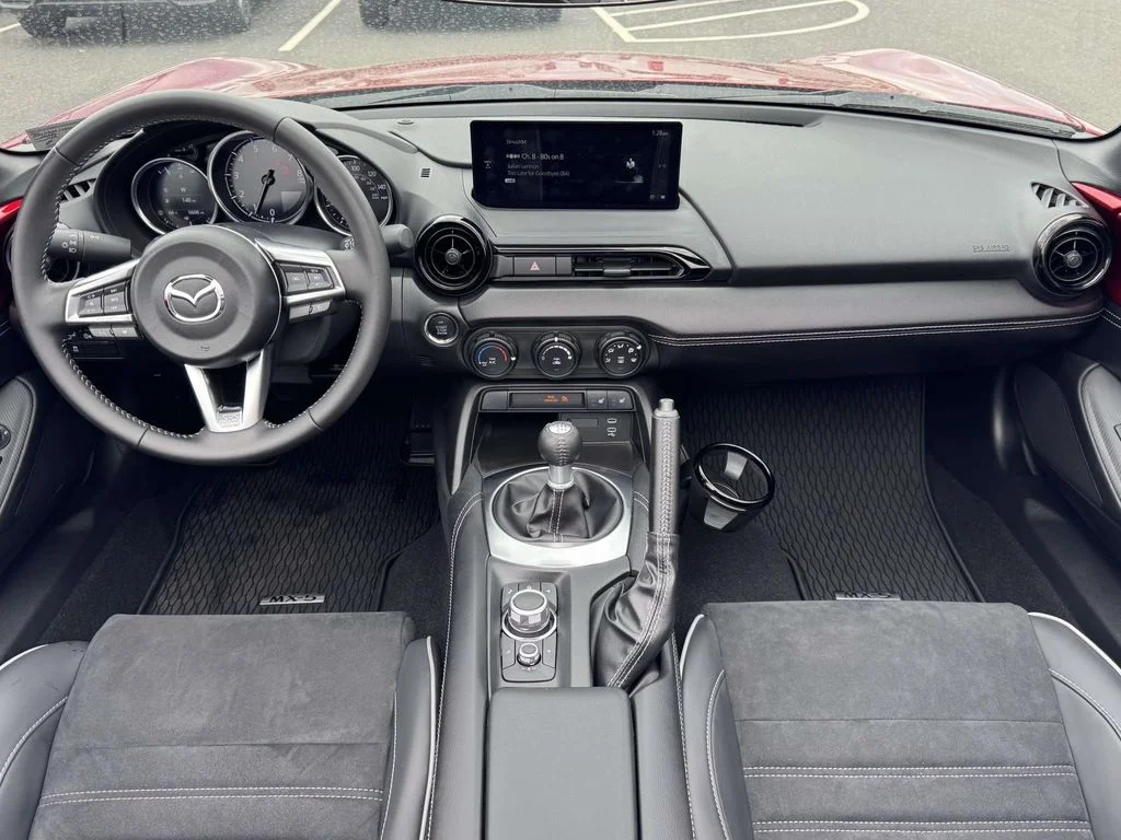 2025 Mazda MX-5 Miata Club - Photo 16