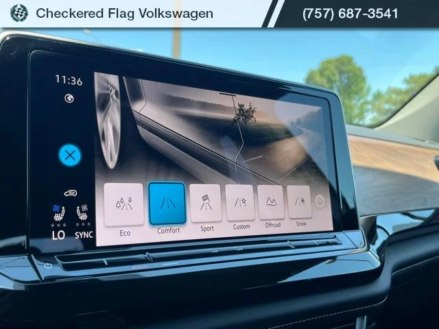 New 2026 White Volkswagen 2.0T SE w/Technology image 41