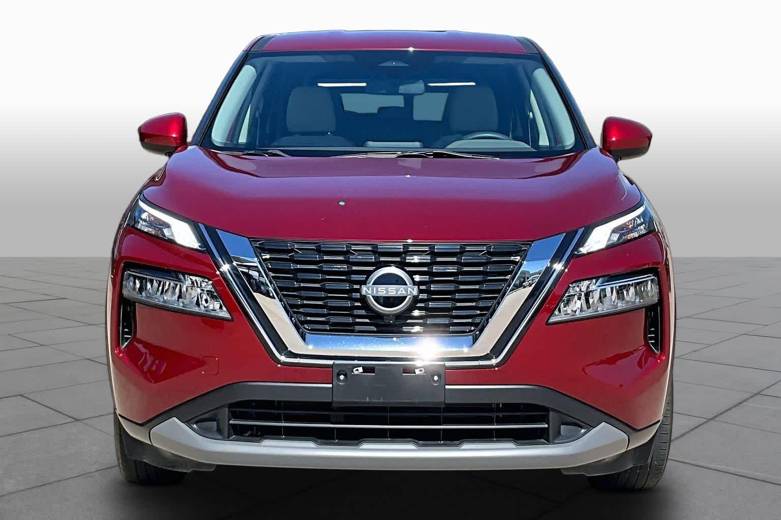 Certified Used 2023 Scarlet Ember Tintcoat Nissan SV image 3