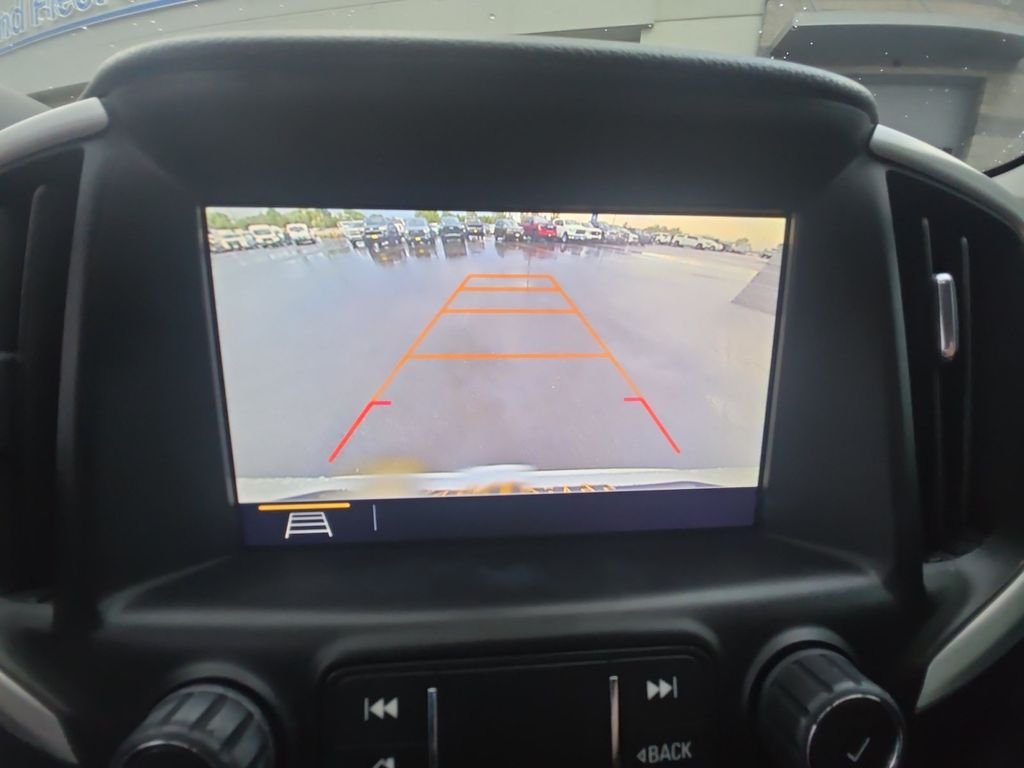 Used 2019 White GMC SLT image 16