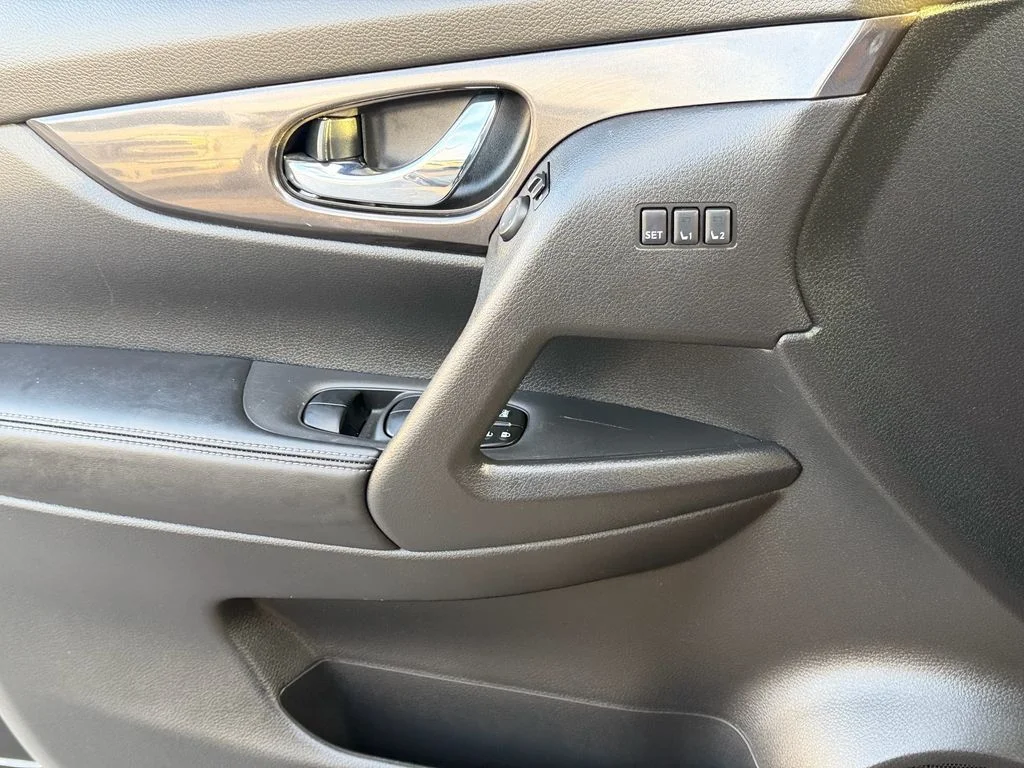 Used 2019 Black Nissan SV image 27