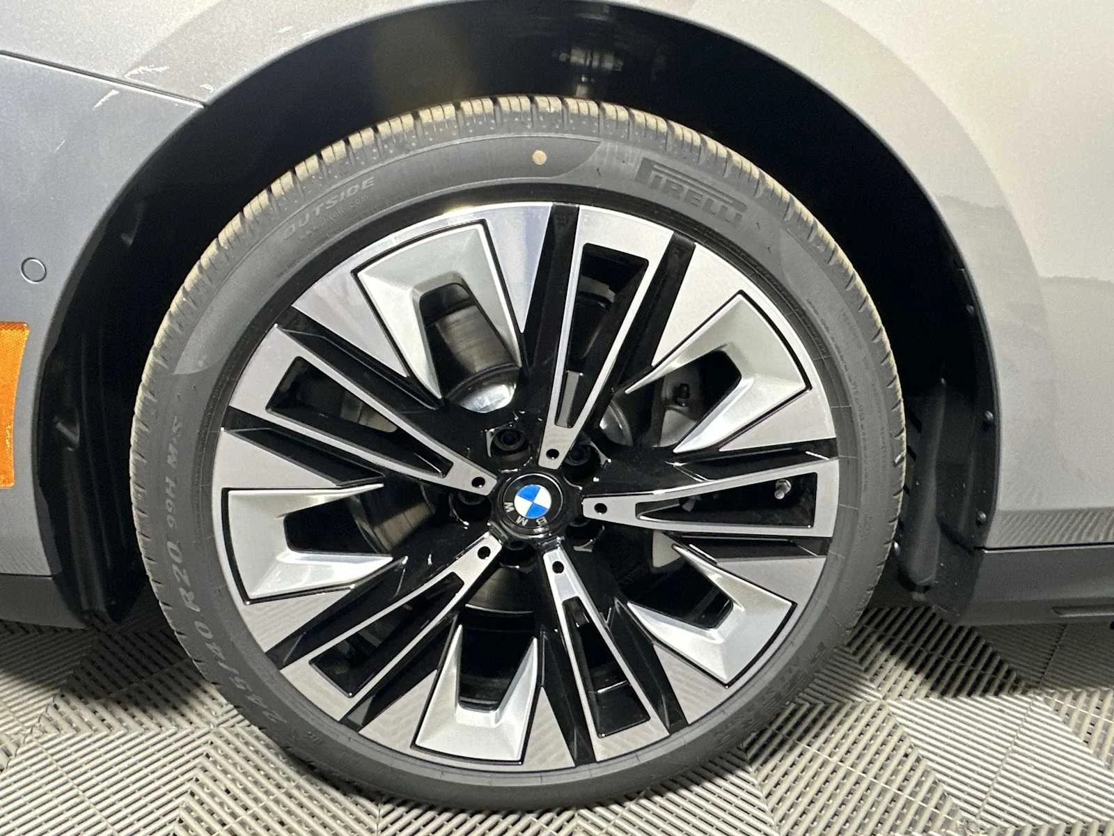 2026 BMW 5 Series 530i - Photo 10
