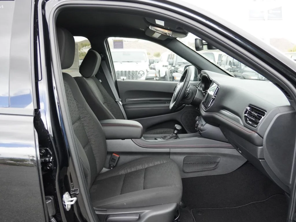 New 2026 Diamond Black Clear-Coat Exterior Paint Dodge GT image 21
