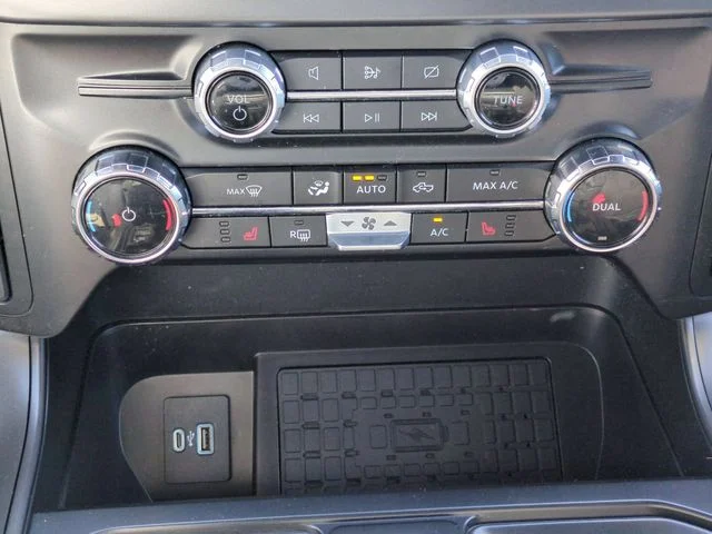 Used 2024 Gray Ford XLT image 24