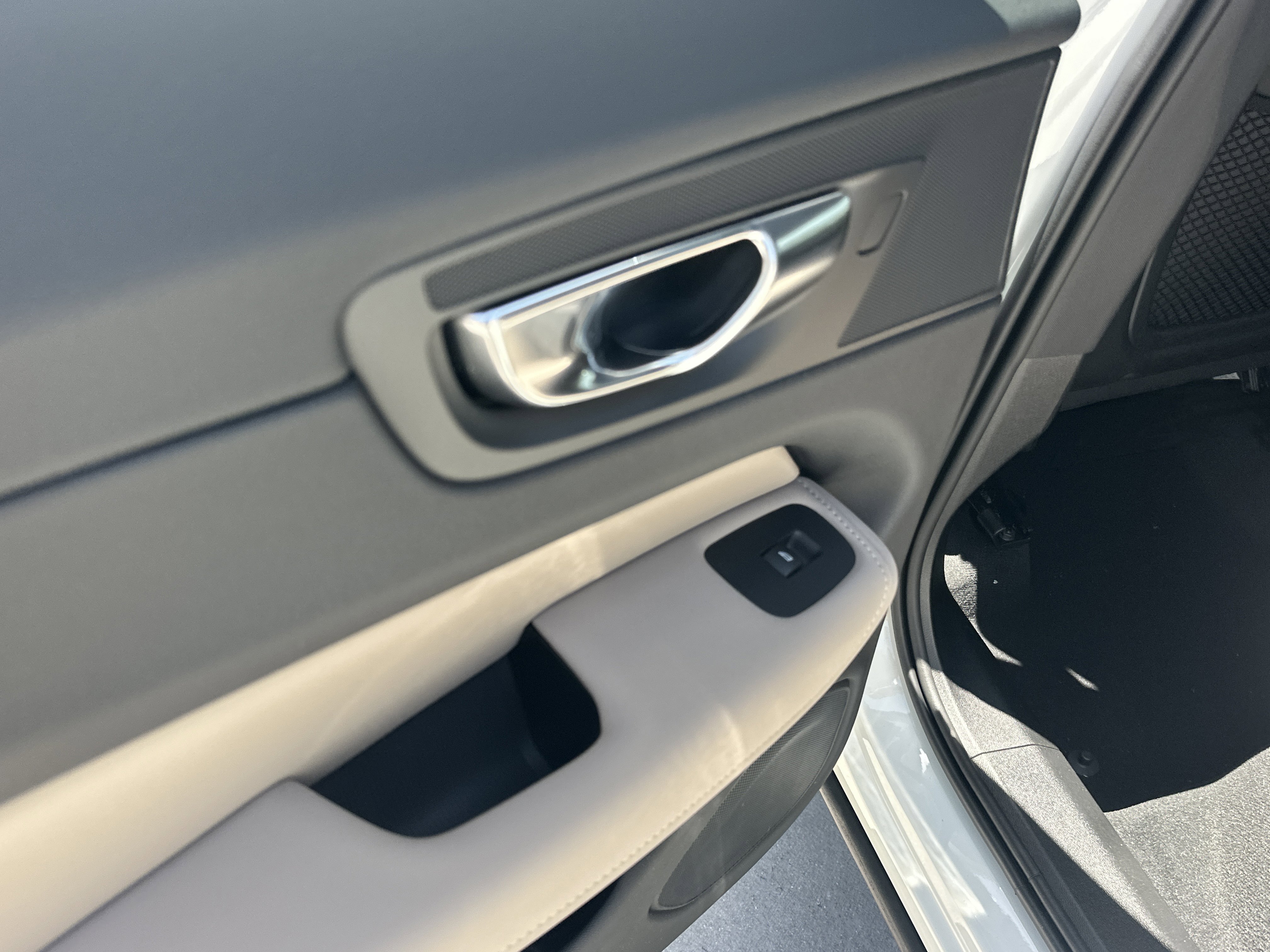 New 2026  Volvo Core image 12