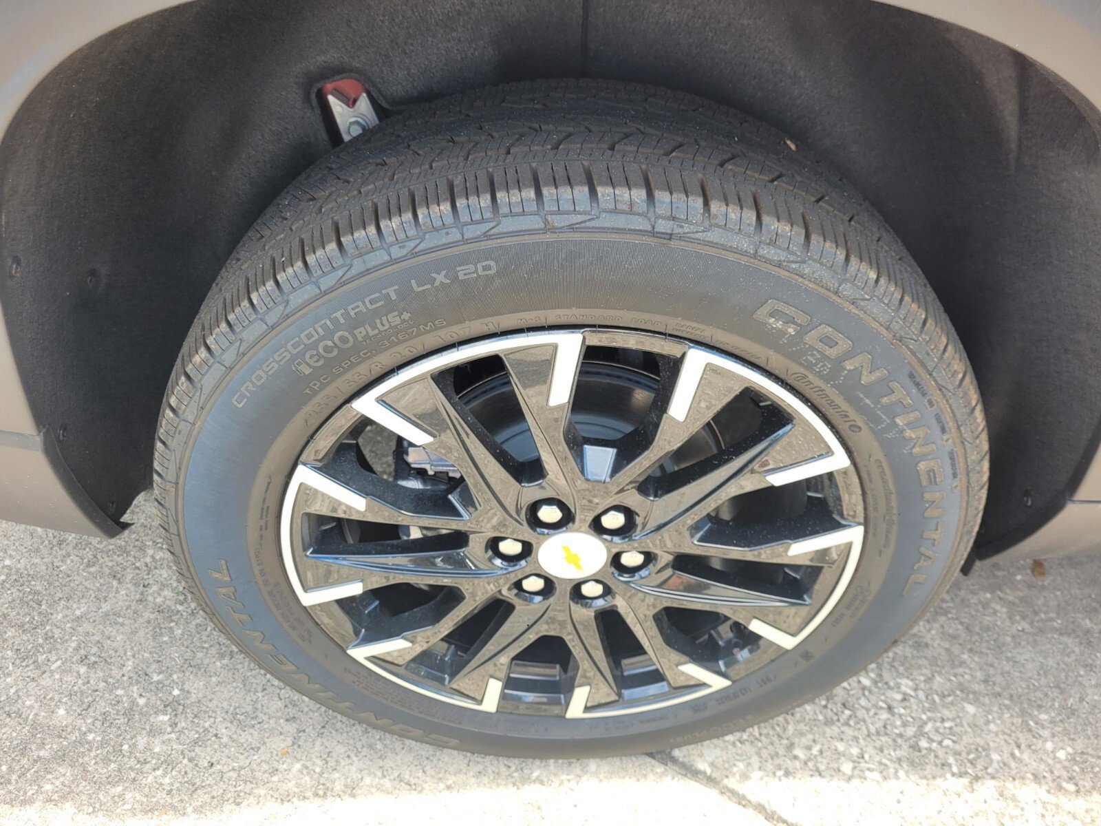 2025 Chevrolet Traverse LT - Photo 12