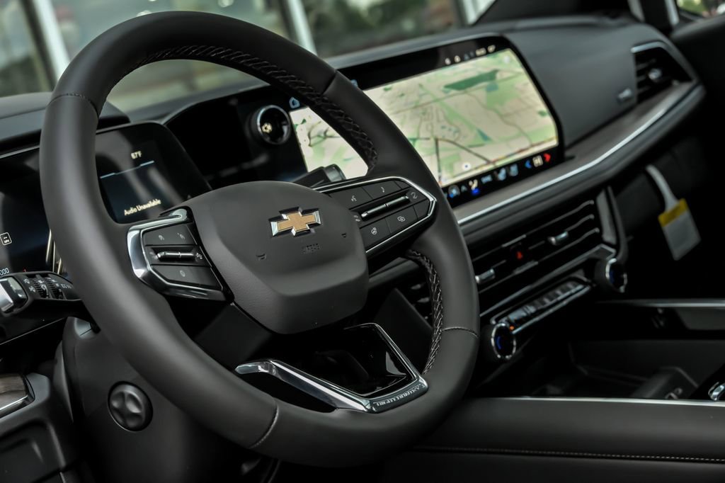 New 2026 Polar White Tricoat Chevrolet High Country image 15