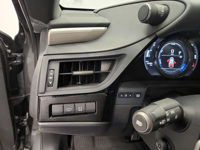 Used 2024 Gray Lexus 300h F SPORT Handling image 32