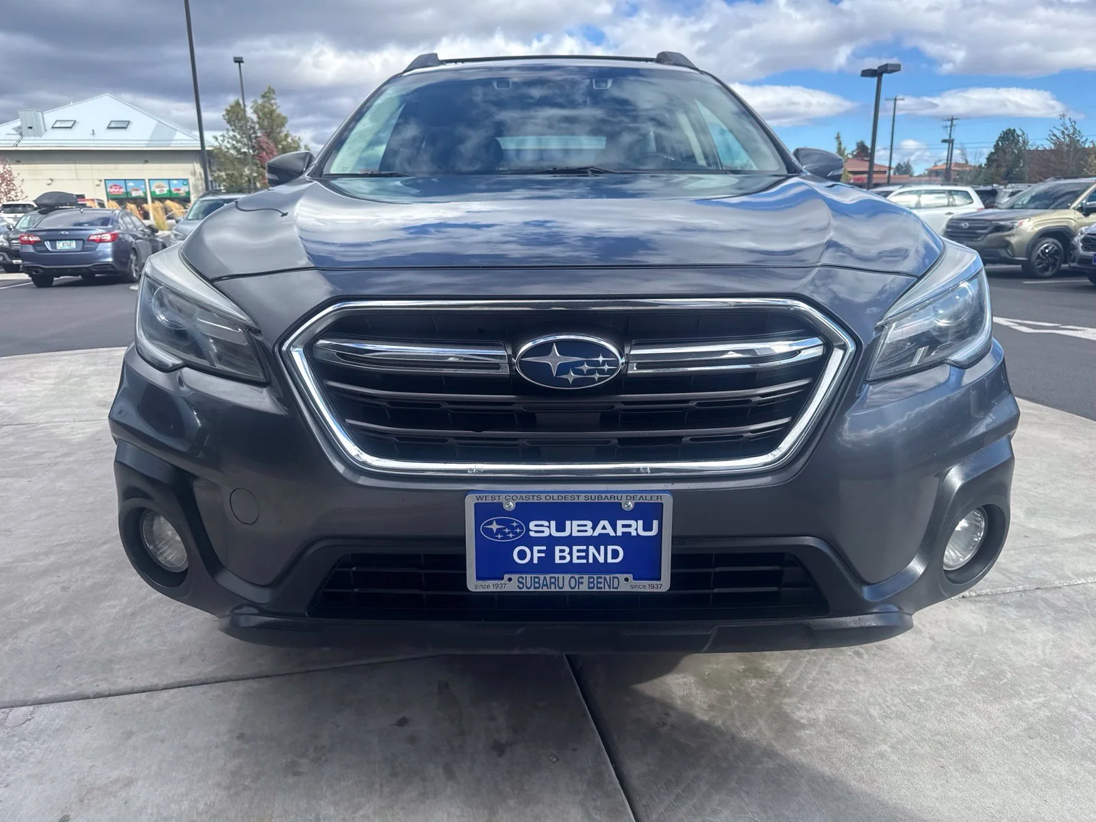 Used 2018 Gray Metallic Subaru 2.5i image 2