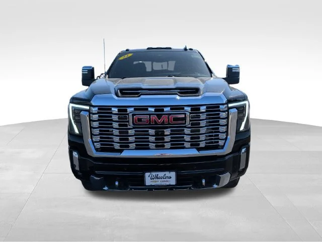 Used 2024 Onyx Black GMC Denali image 10