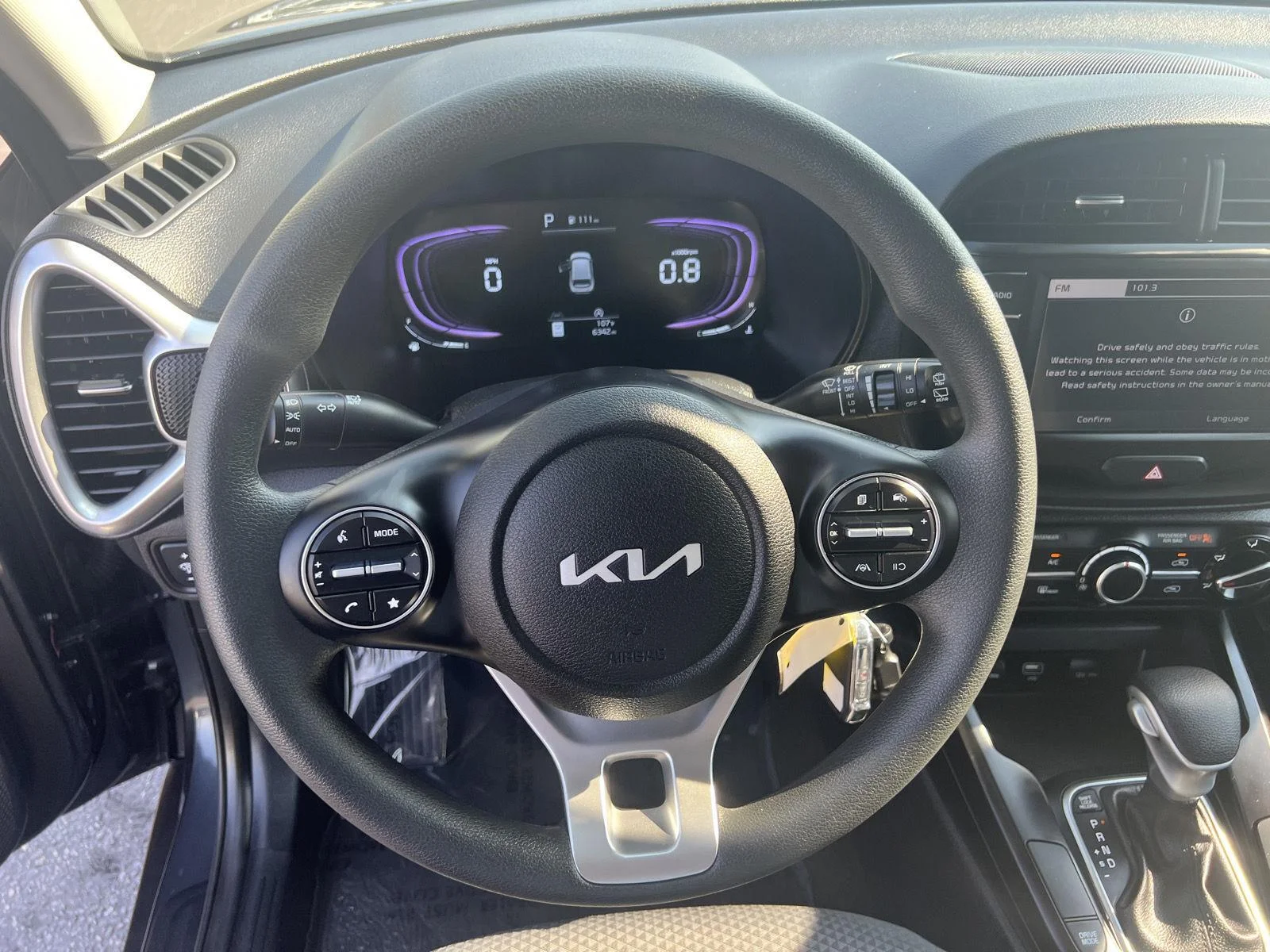 2025 Kia Soul LX - Photo 18