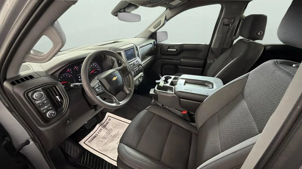 Used 2023 STERLING GRAY METALLIC Chevrolet Custom image 17