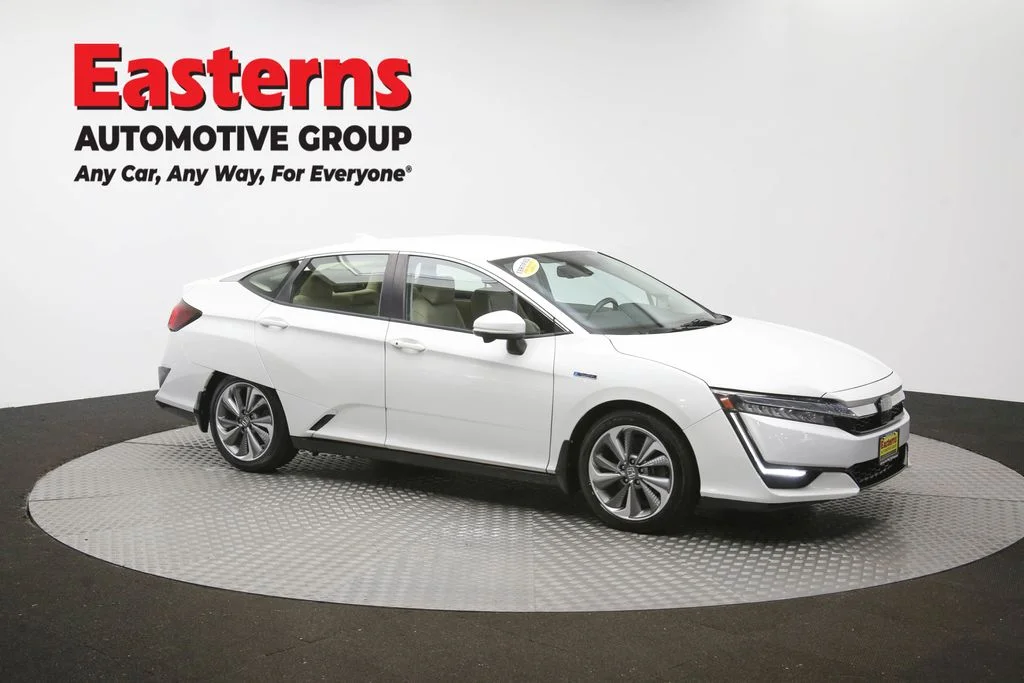 Used 2018 White Honda Touring image 46