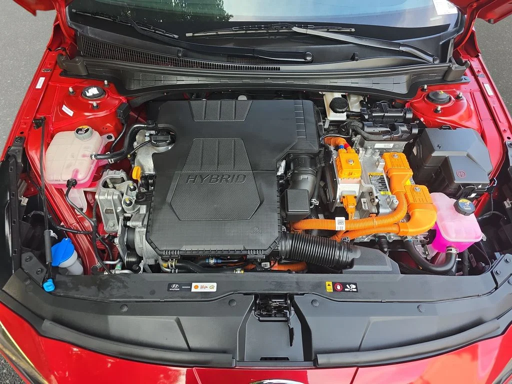Used 2022 Red Hyundai Limited image 33