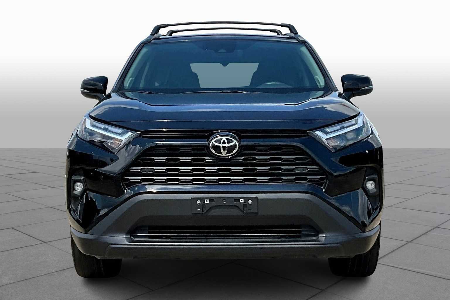 Used 2024 Midnight Black Metallic Toyota XLE Premium image 4
