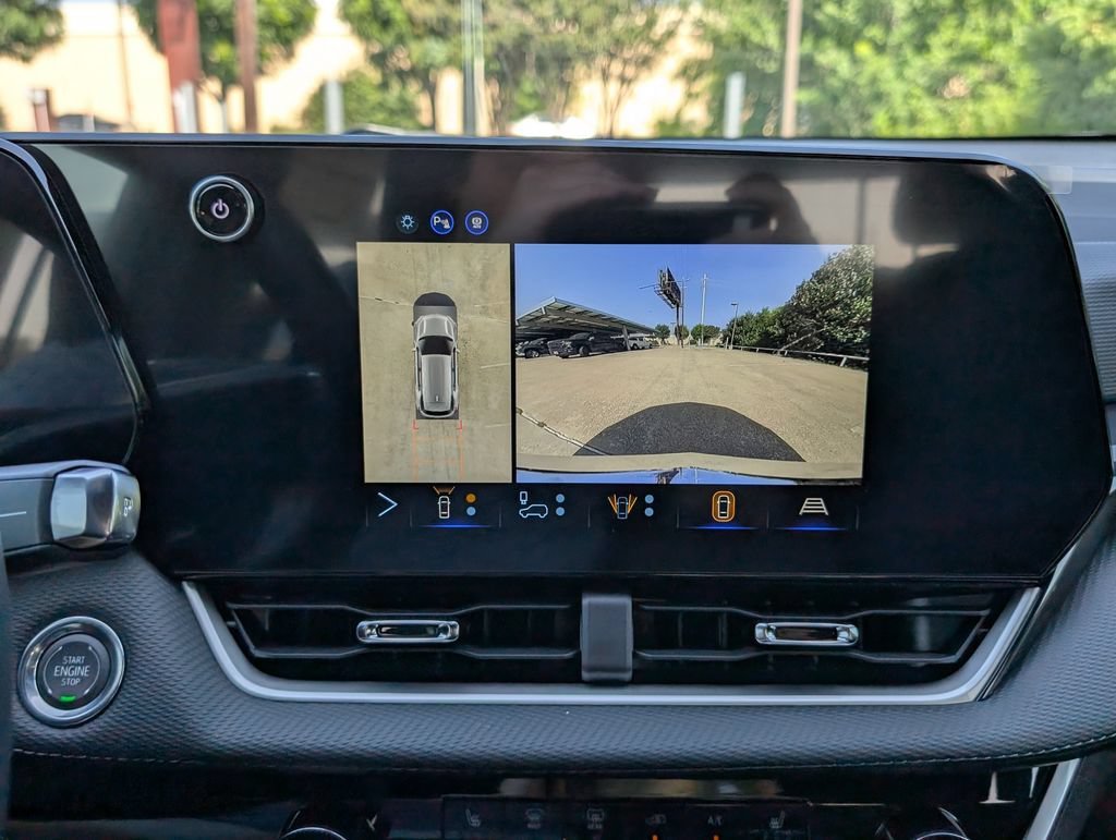 2027 Chevrolet Equinox LT - Photo 21