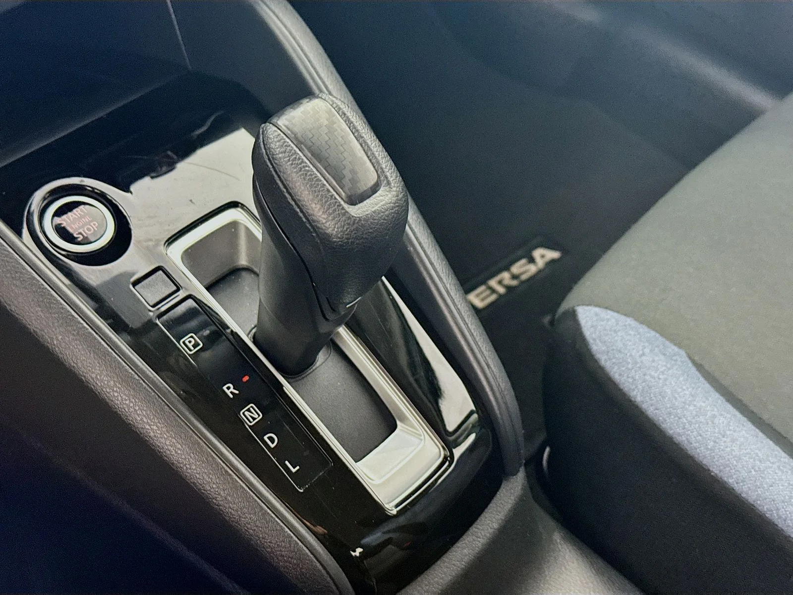 2025 Nissan Versa Sedan SV - Photo 13