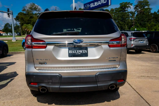 Used 2020 Tungsten Metallic Subaru Limited image 5