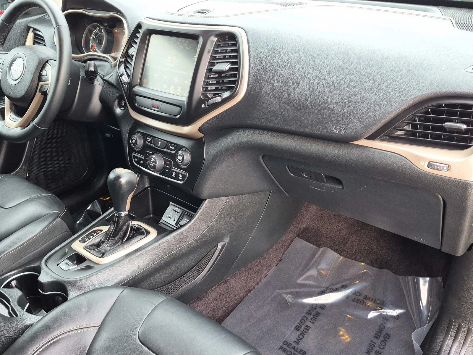 Used 2016 Granite Crystal Metallic Clearcoat Jeep Limited image 11