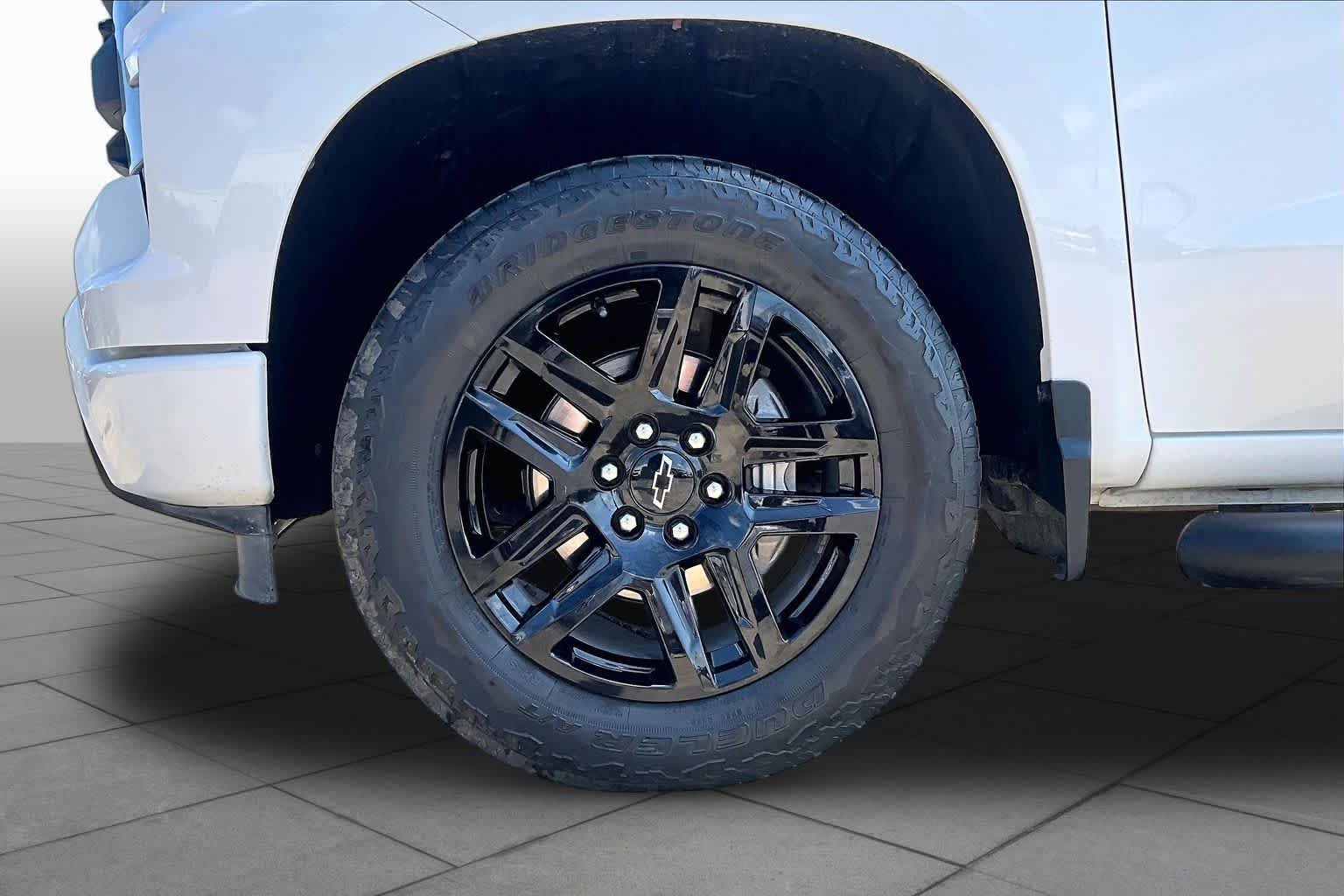 Used 2024 Summit White Chevrolet Custom image 11