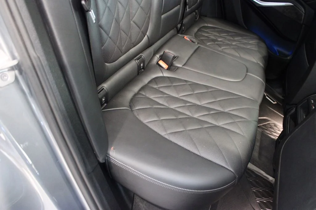 Used 2025 Gray BMW xDrive50e image 26