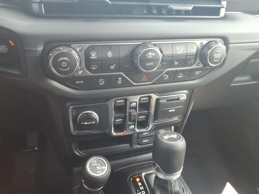 New 2026 Reign Exterior Paint Jeep Sahara image 15