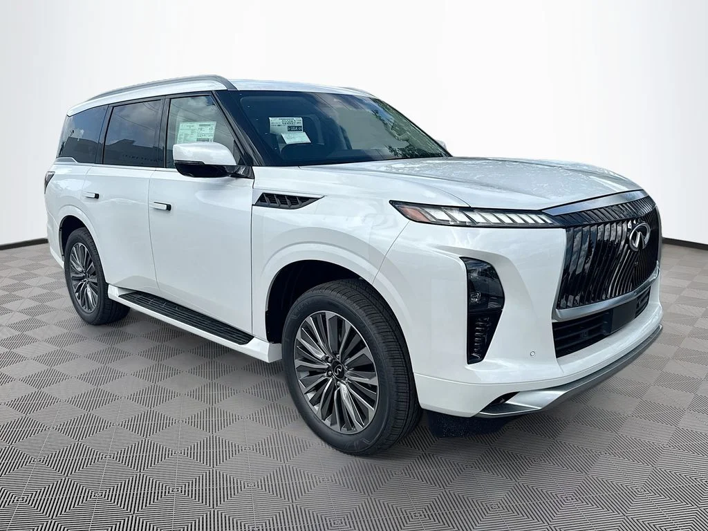 New 2027 RADIANT WHITE INFINITI Luxe 2WD image 3