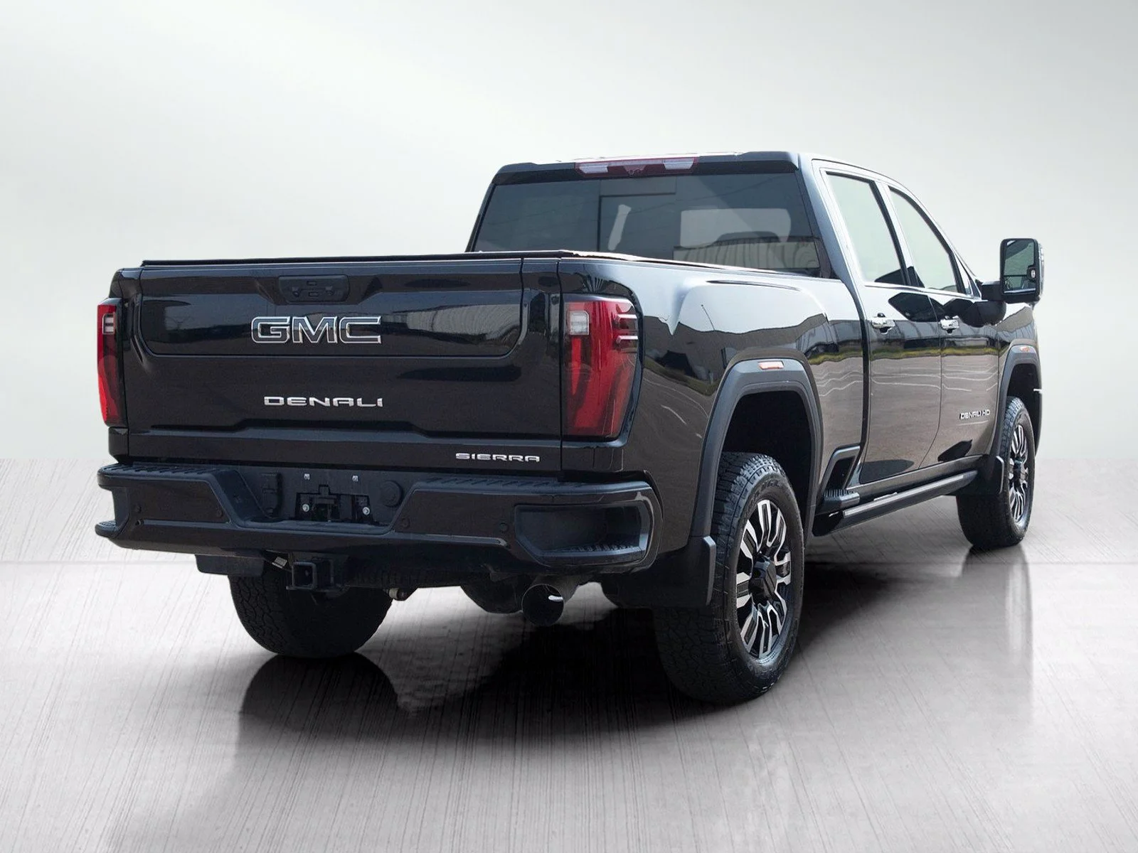 Used 2026 Onyx Black GMC 4WD Crew Cab 159 Denali Ultimate image 6