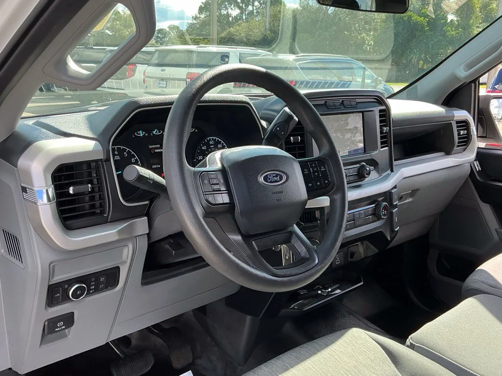 Used 2022 White Ford XL image 24