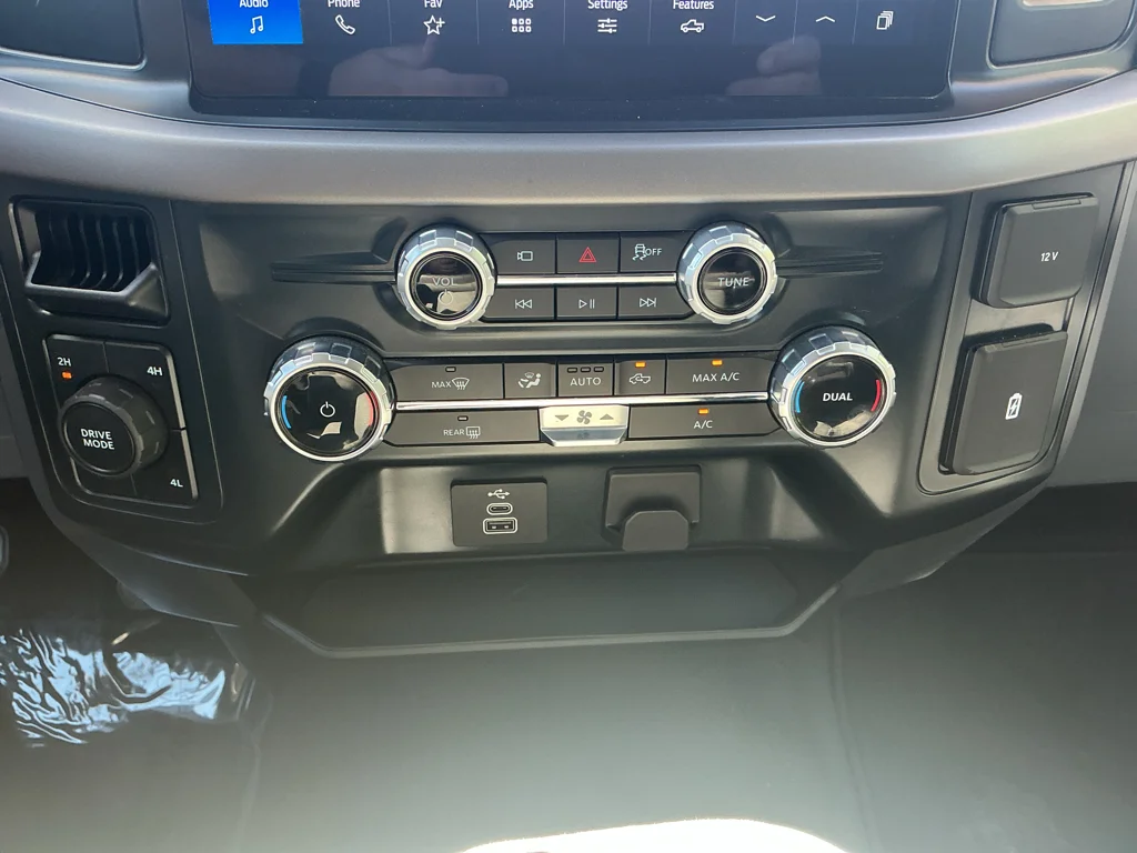 Used 2025 Carbonized Grey Metallic Ford XLT image 19