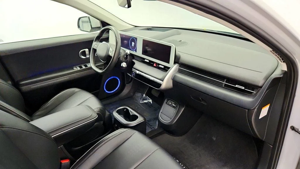 Used 2022 Cyber Gray Hyundai Limited AWD image 26