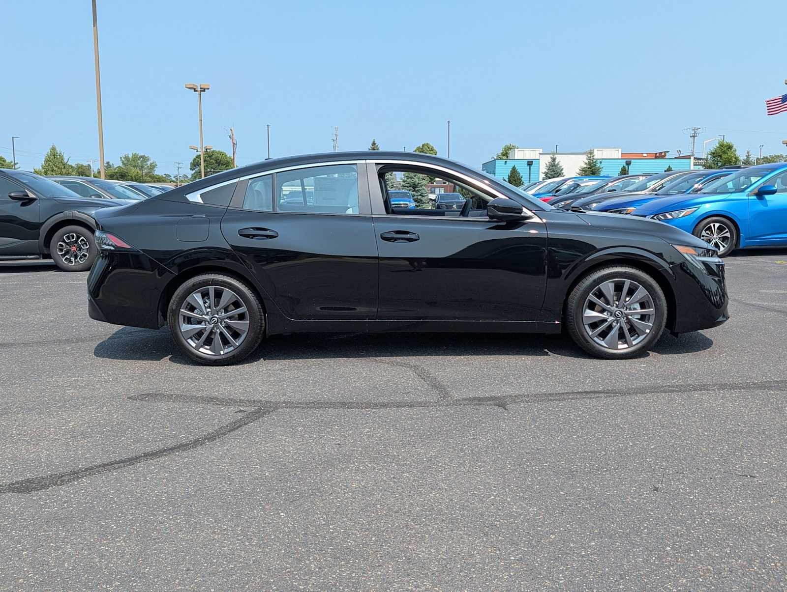 2026 Nissan Sentra SL - Photo 8